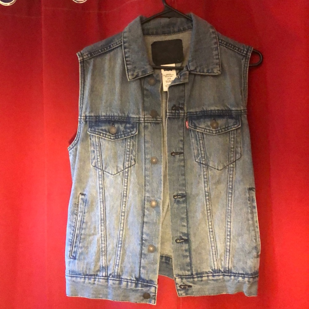 Jean levi’s vest